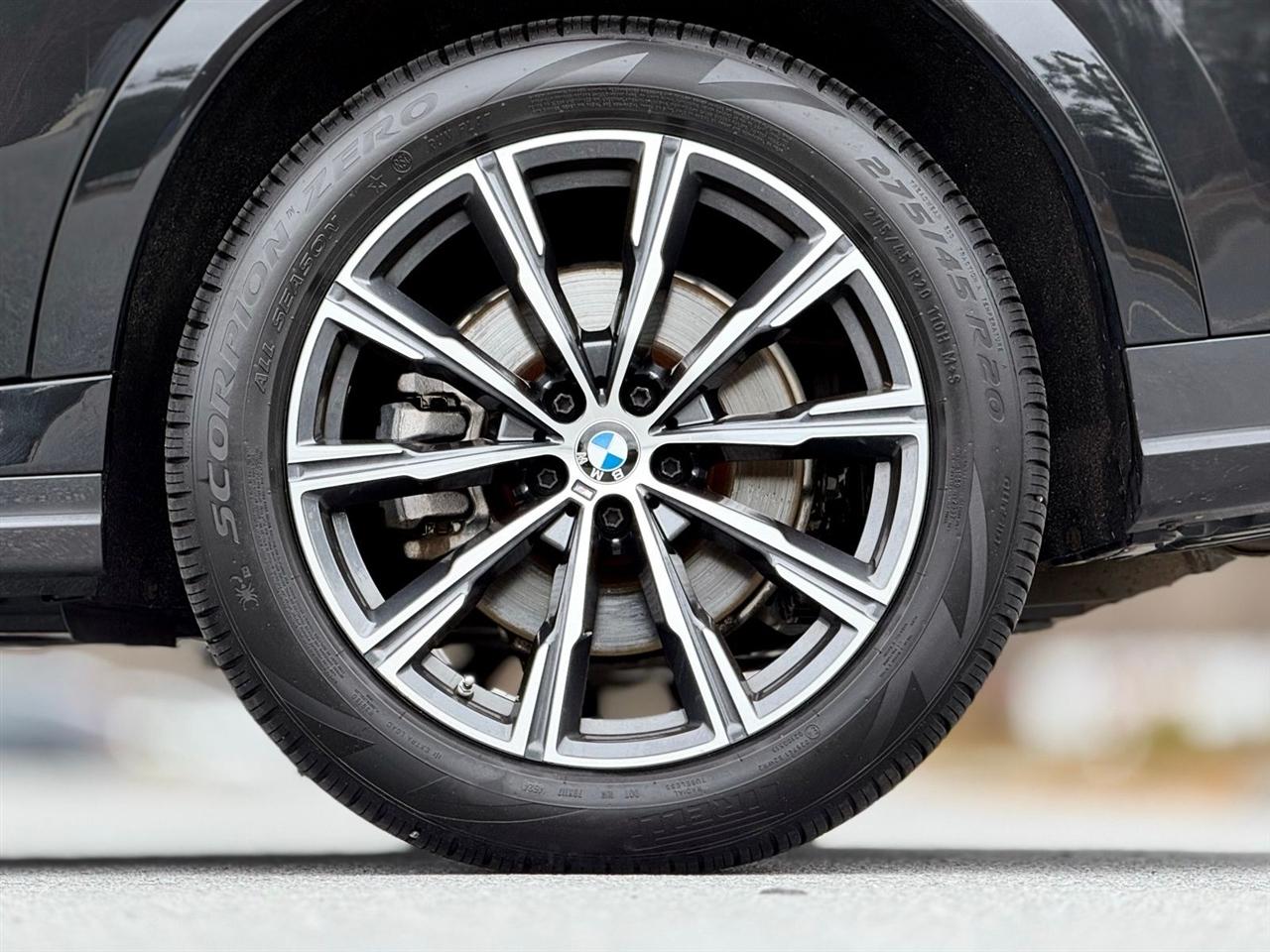 BMW X6  2021