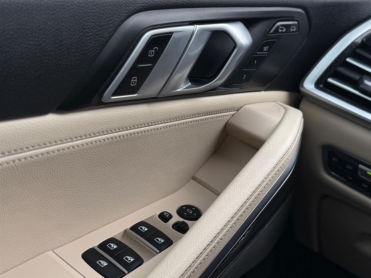 BMW X6  2021