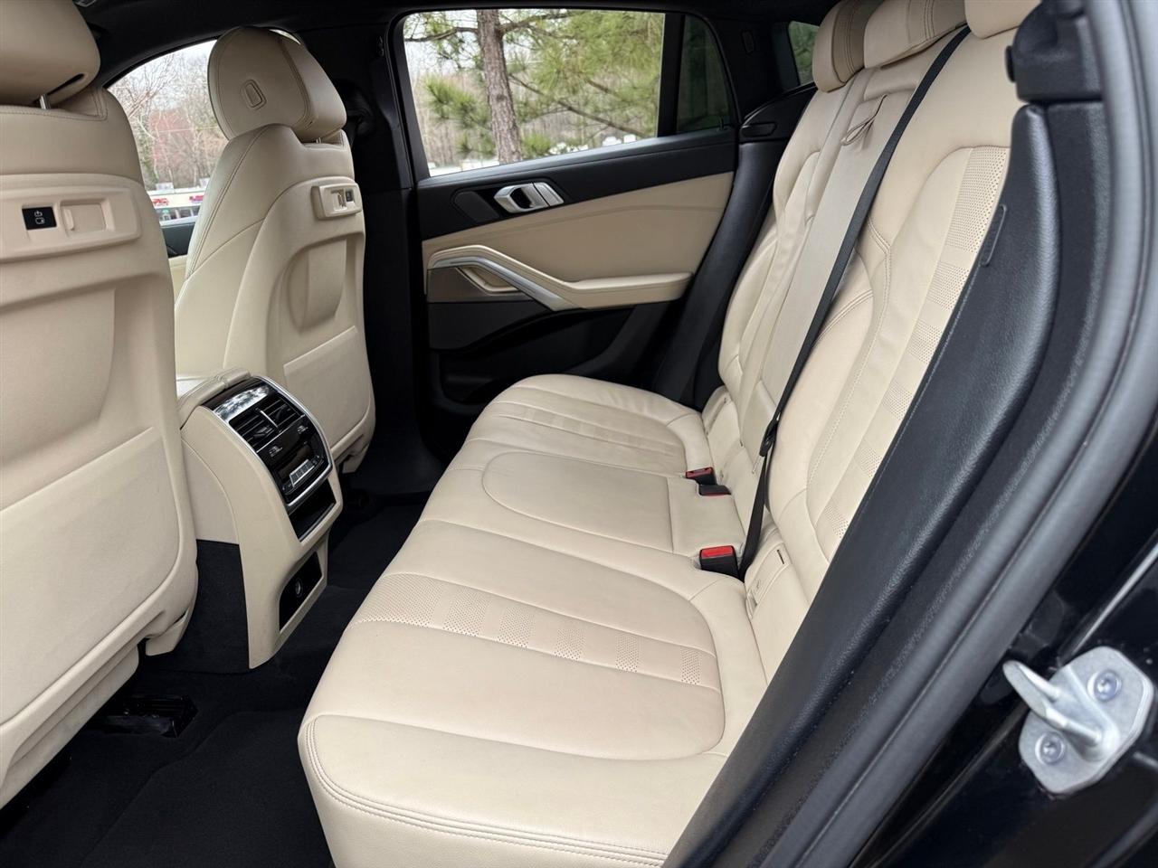 BMW X6  2021