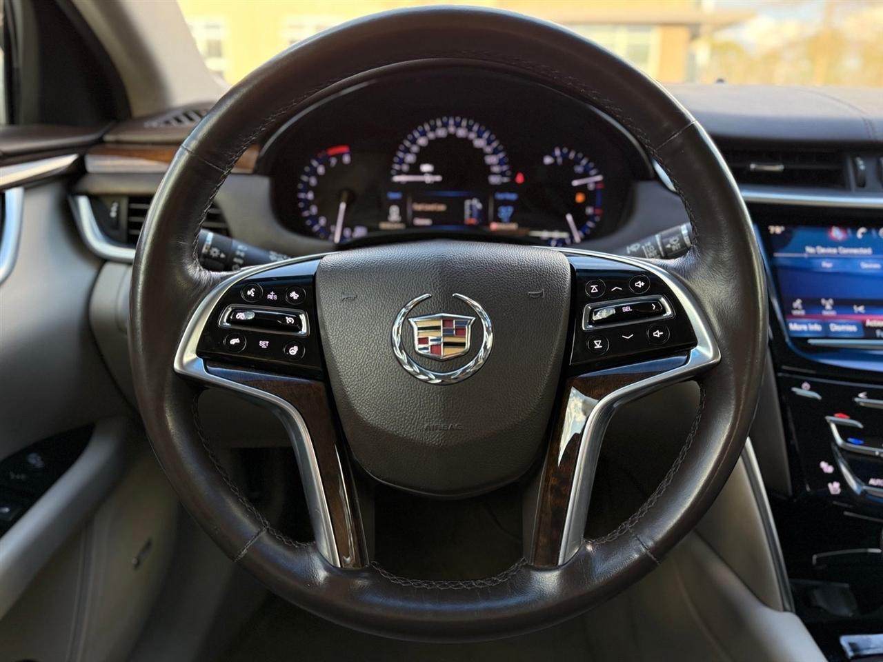 Cadillac XTS  2015