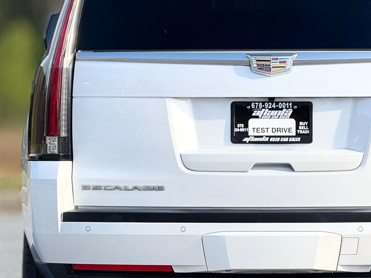 Cadillac Escalade  2016