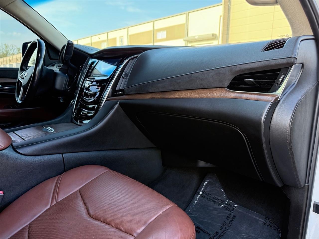 Cadillac Escalade  2016