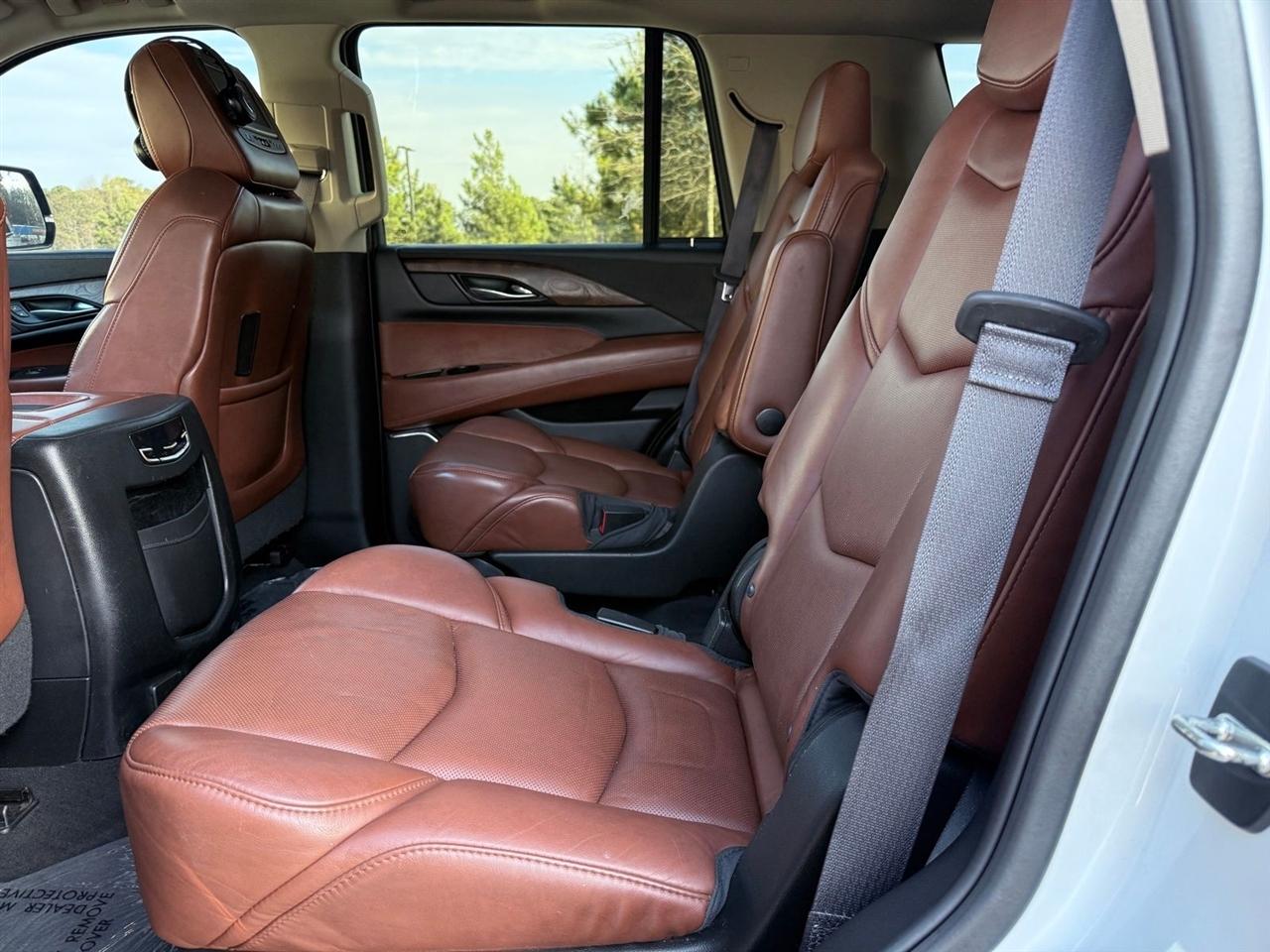 Cadillac Escalade  2016