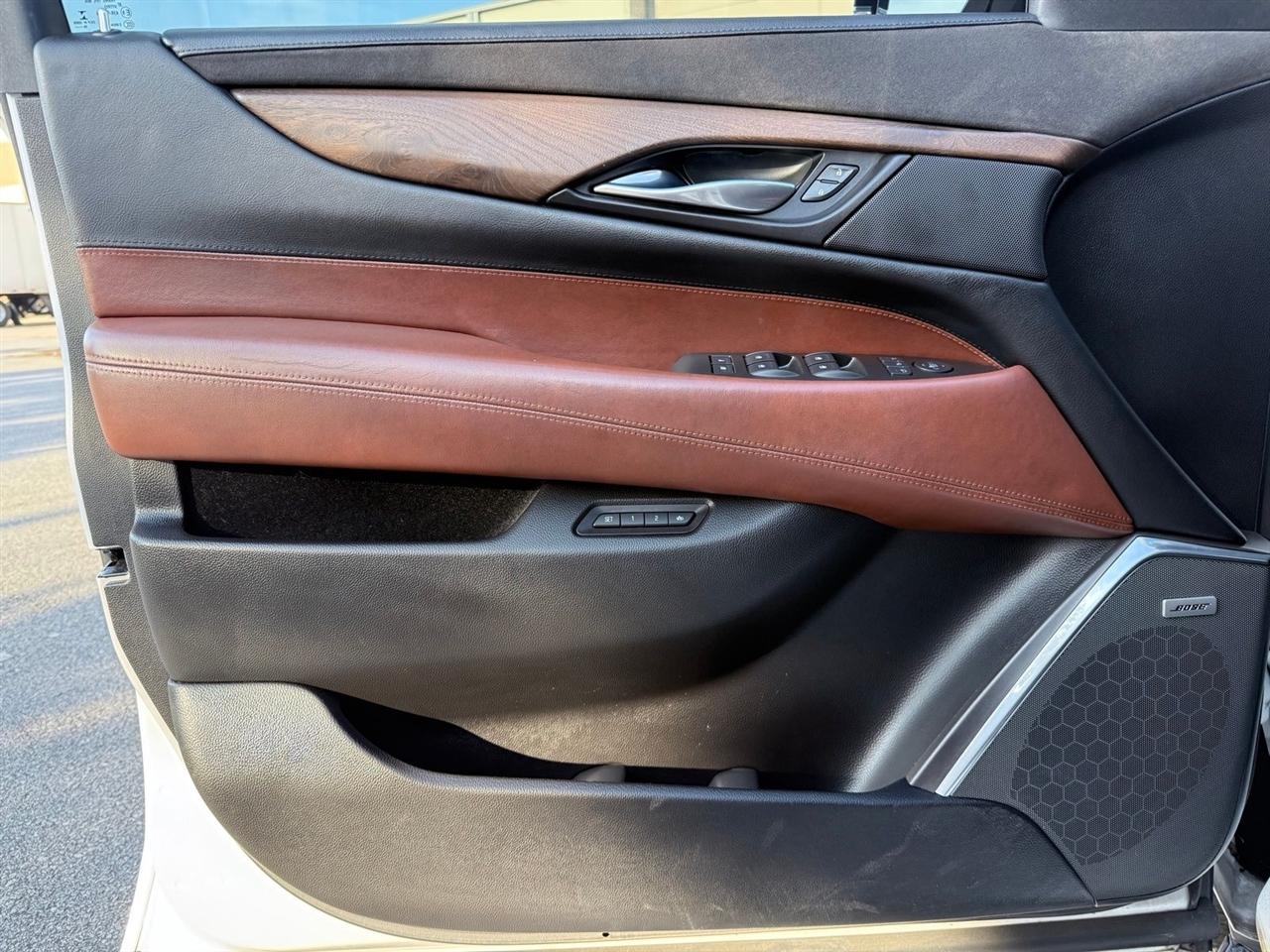 Cadillac Escalade  2016