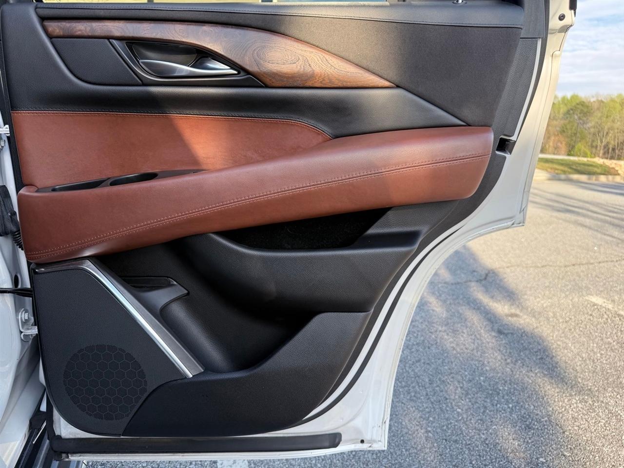 Cadillac Escalade  2016