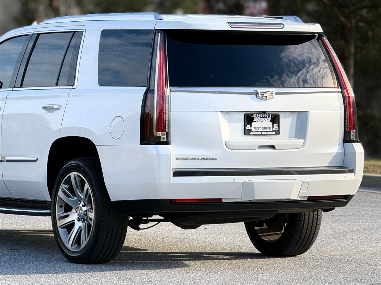 Cadillac Escalade  2016