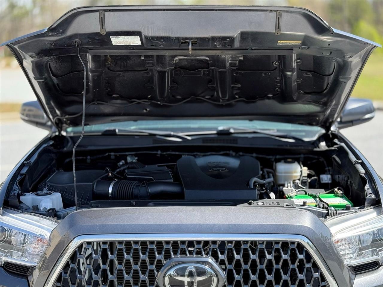 Toyota Tacoma 4WD  2019