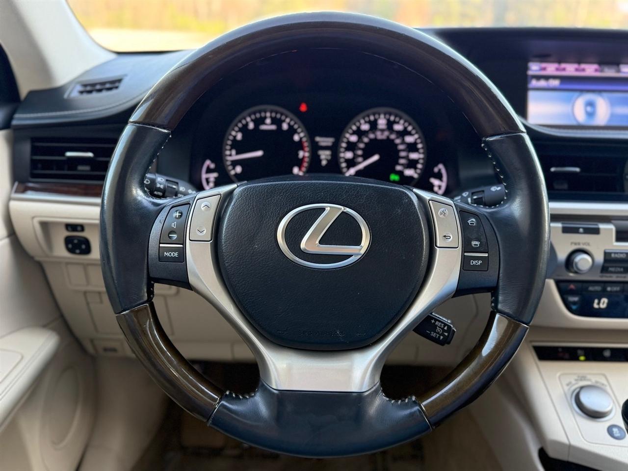 Lexus ES 350  2013