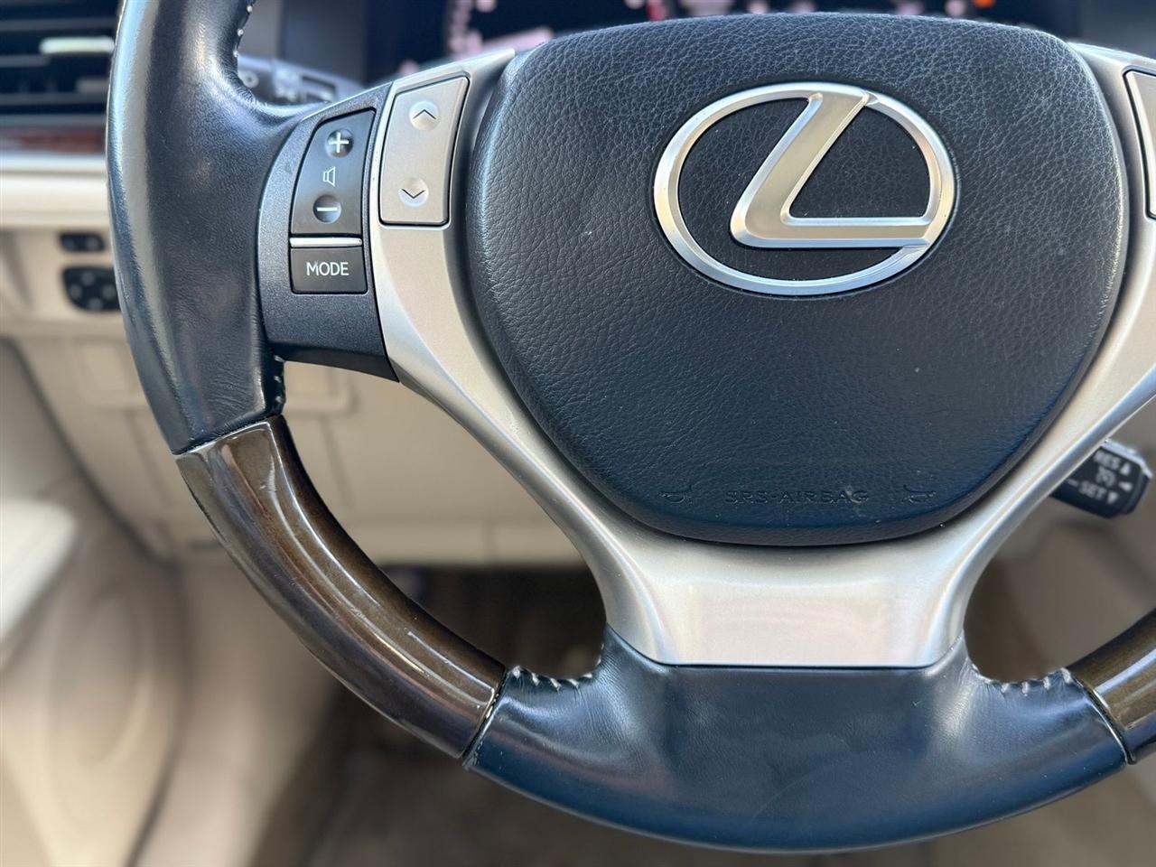 Lexus ES 350  2013