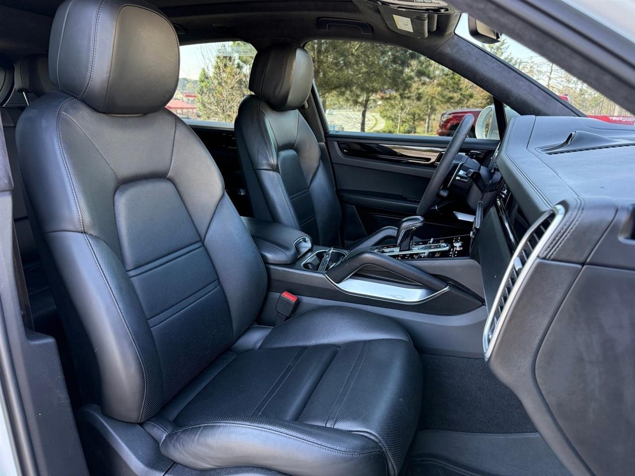 Porsche Cayenne  2019