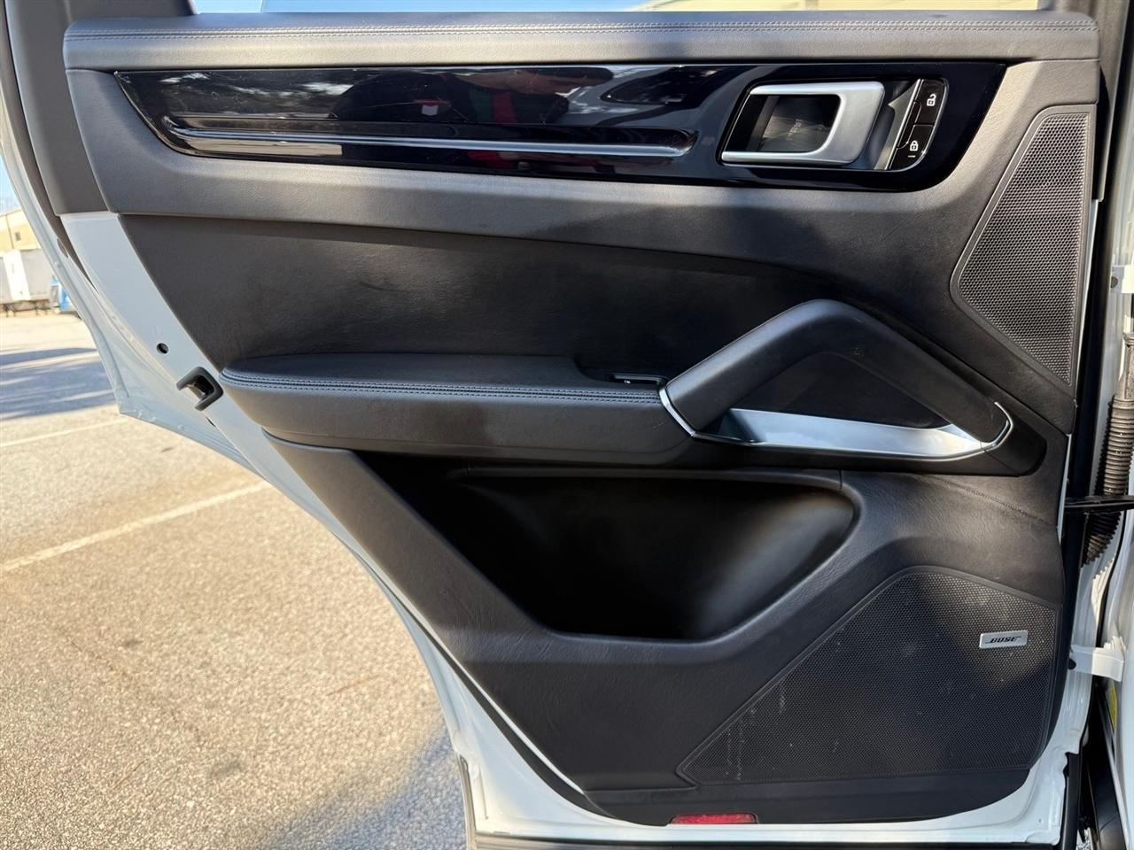 Porsche Cayenne  2019