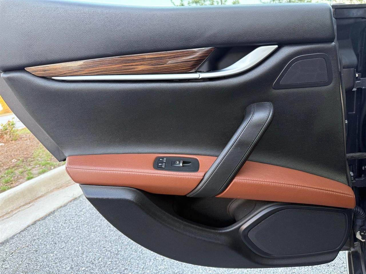 Maserati Ghibli  2014