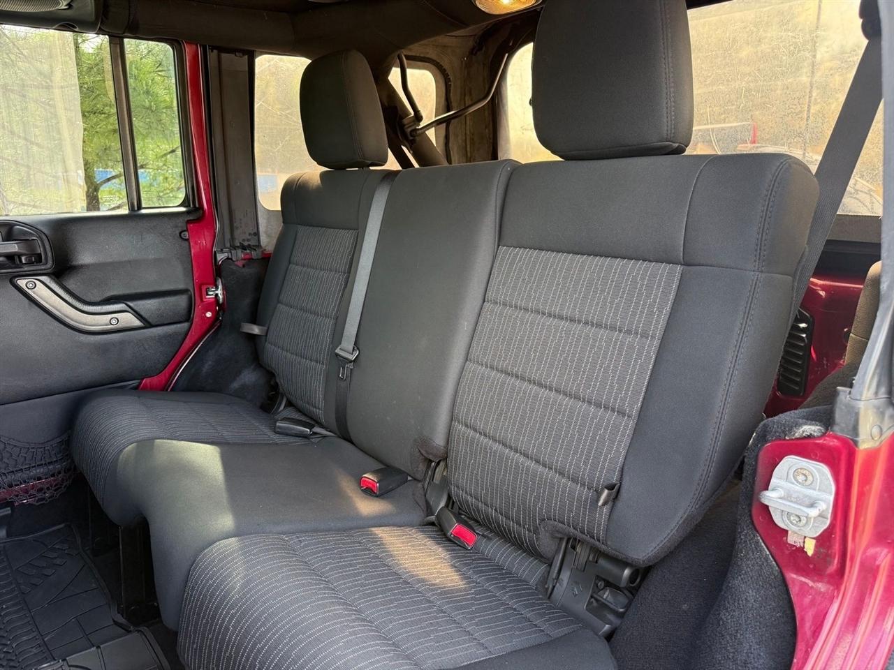 Jeep Wrangler Unlimited  2012