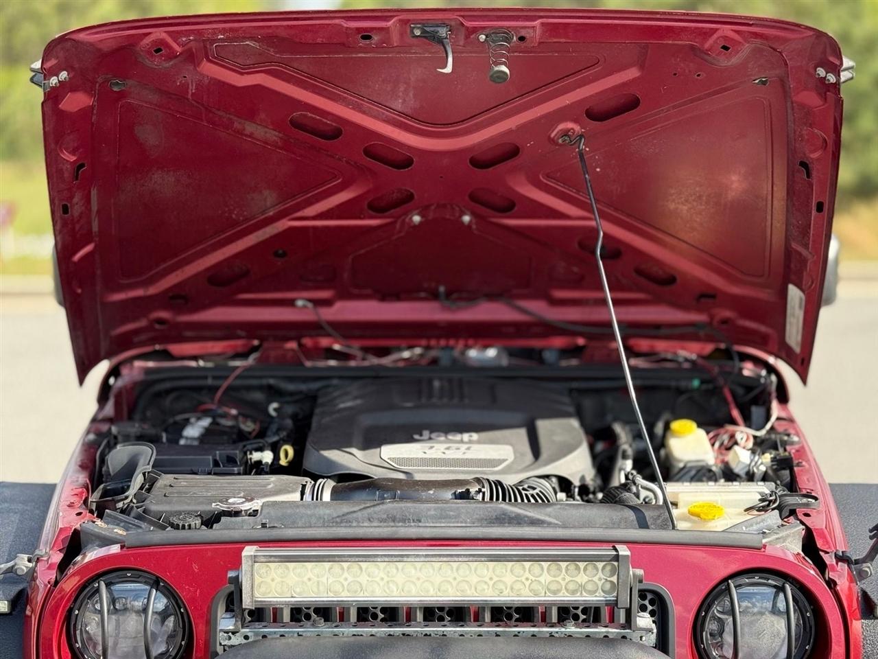 Jeep Wrangler Unlimited  2012