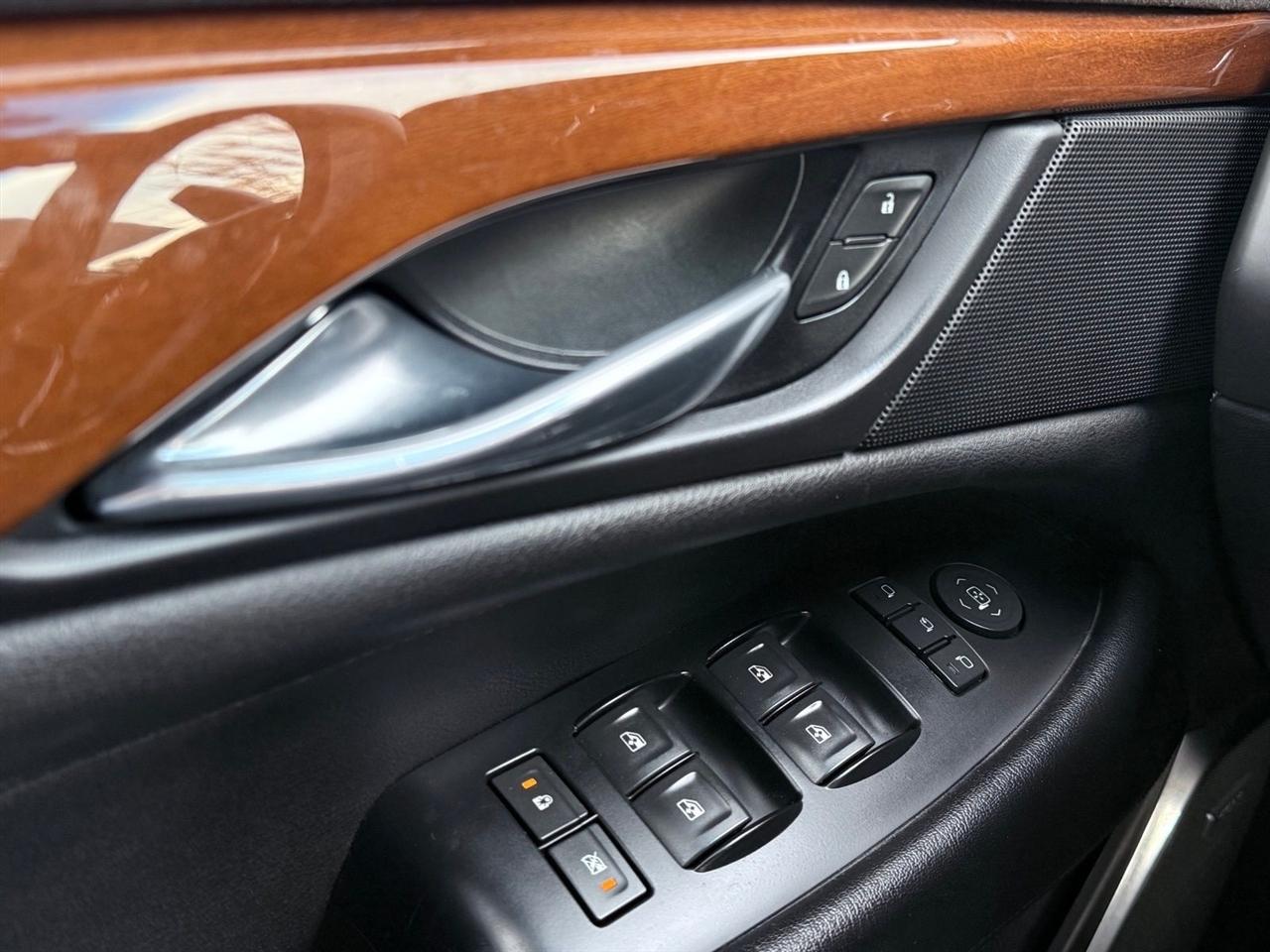 Cadillac Escalade  2018