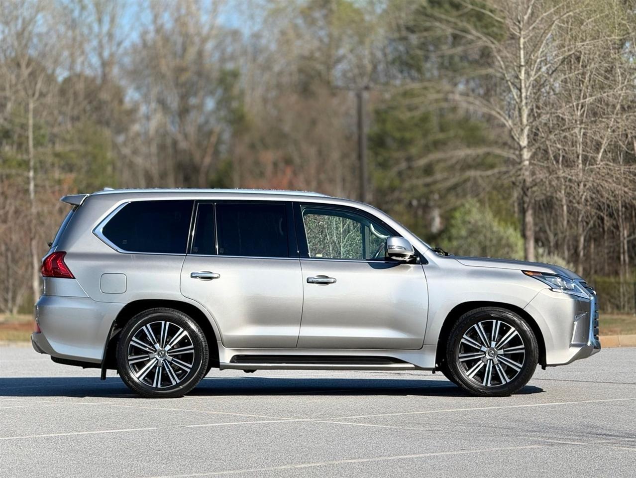 Lexus LX  2018