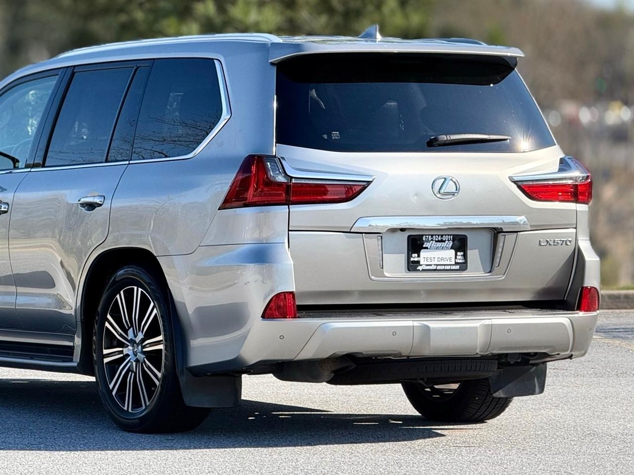 Lexus LX  2018
