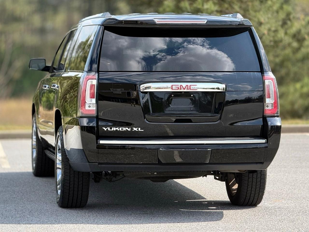 GMC Yukon XL  2017
