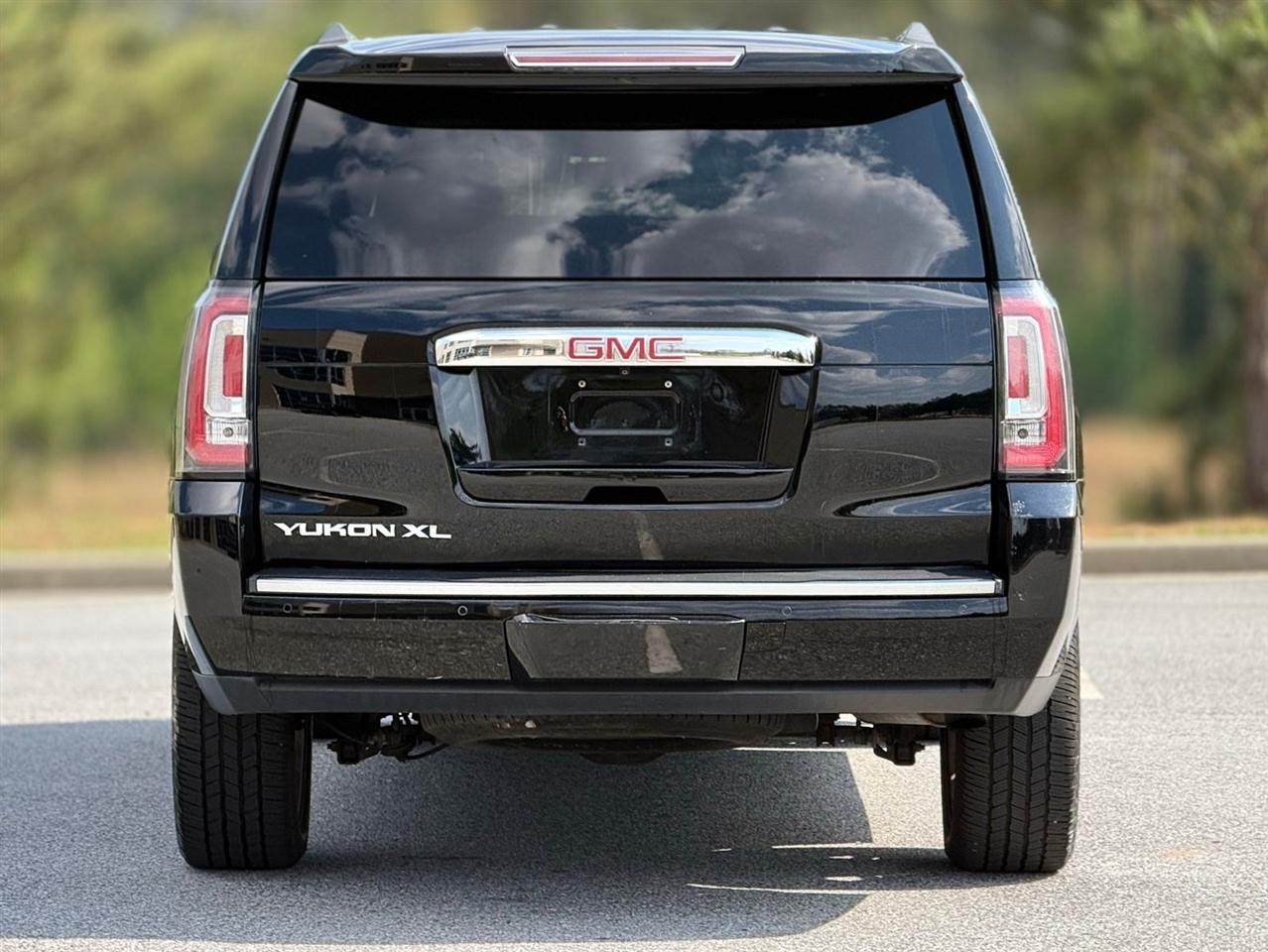 GMC Yukon XL  2017
