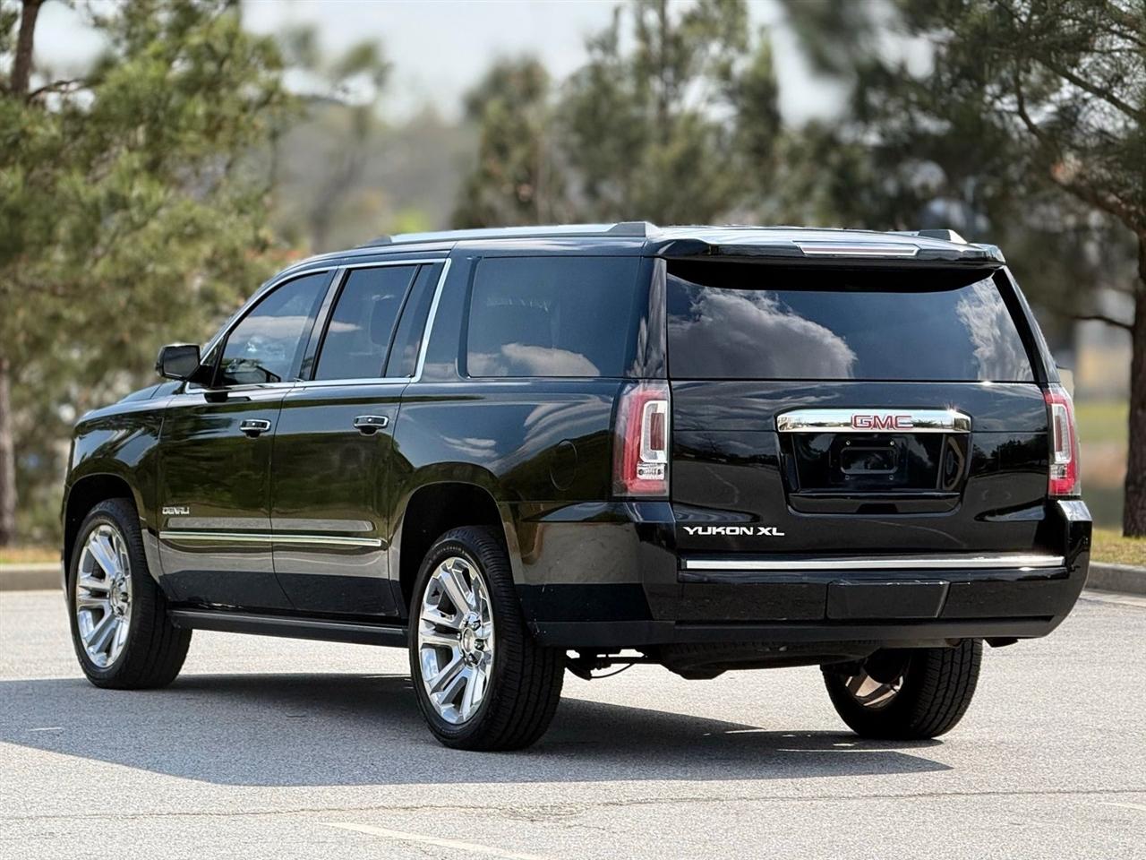 GMC Yukon XL  2017