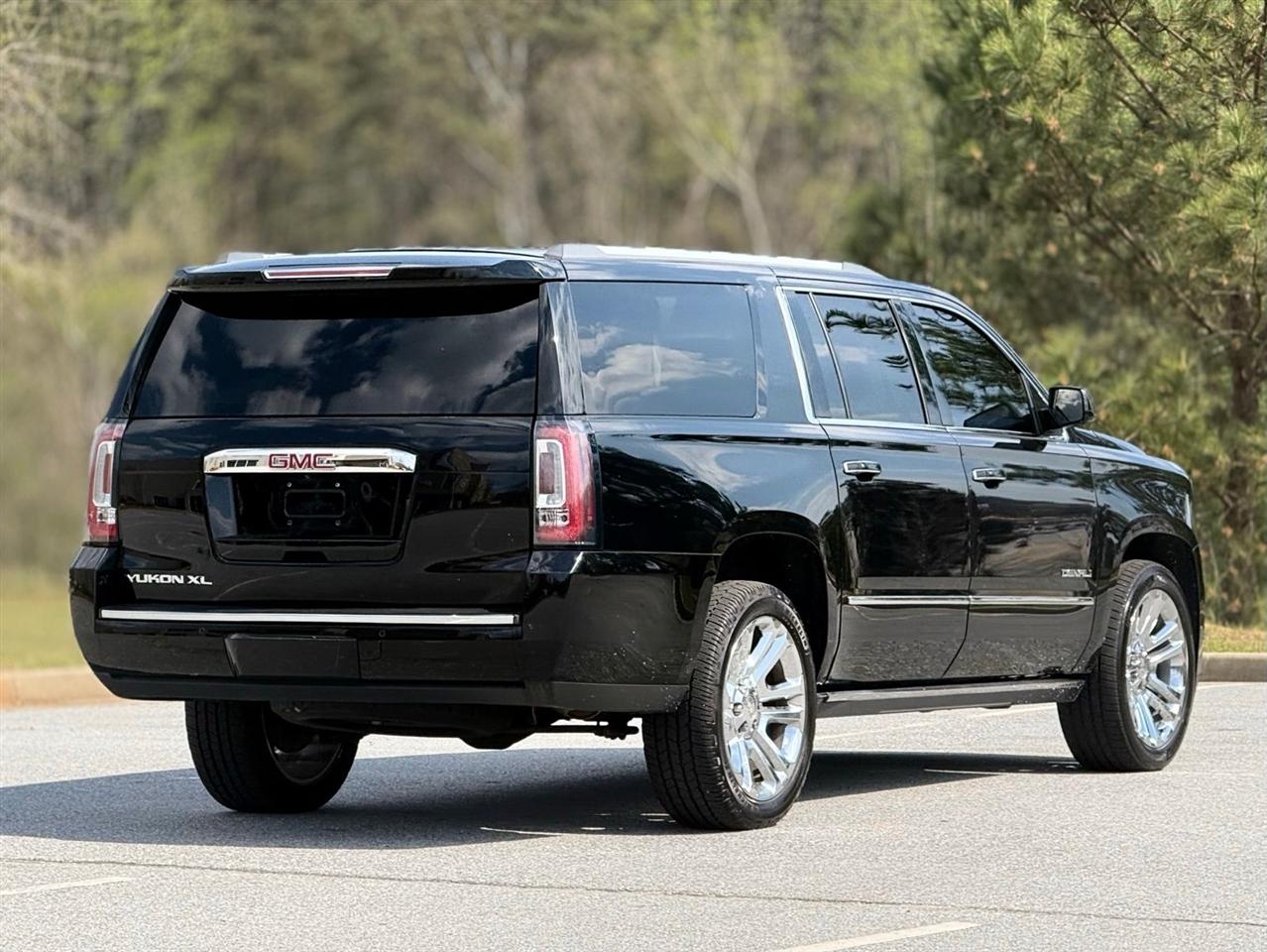 GMC Yukon XL  2017