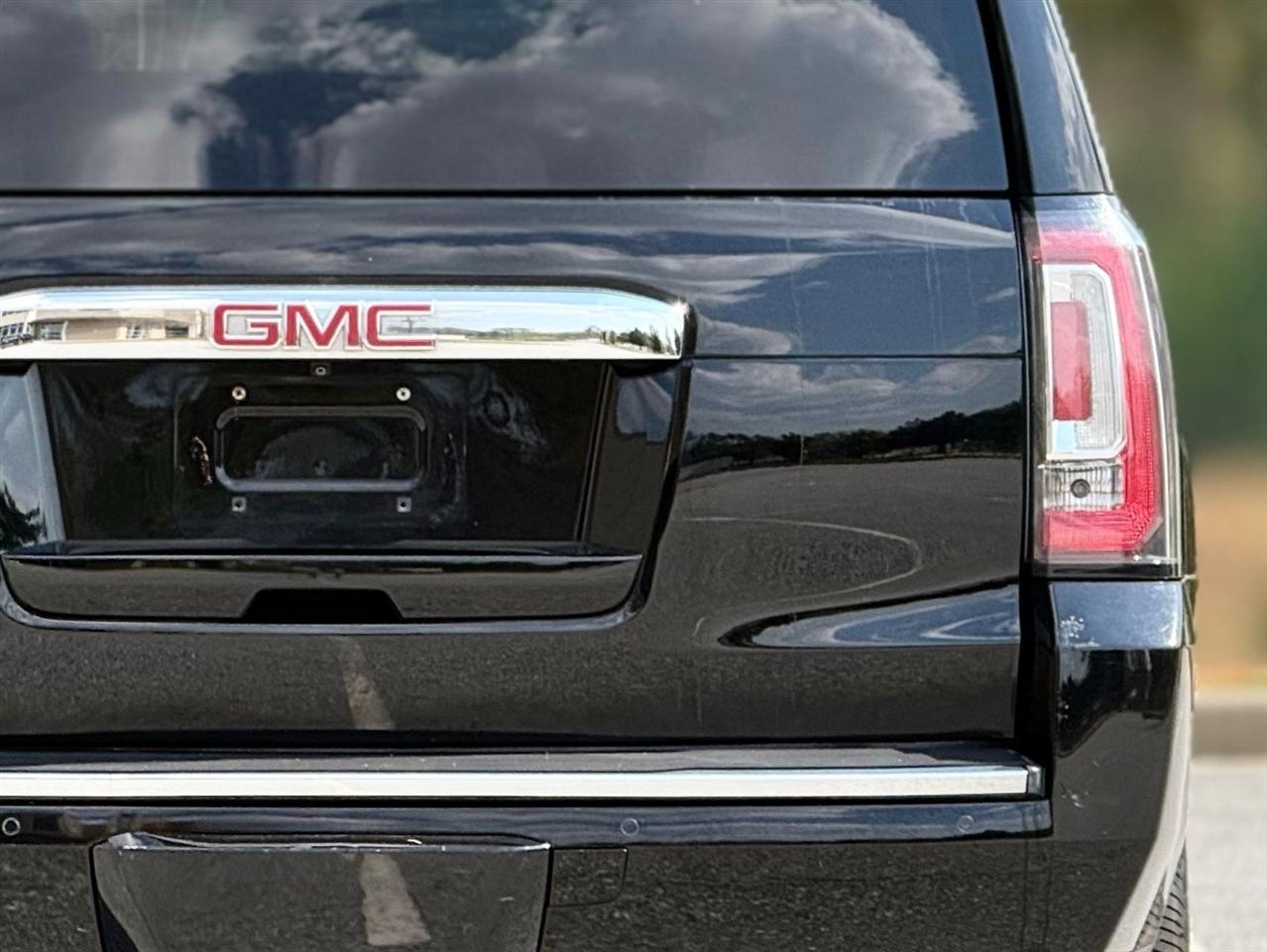 GMC Yukon XL  2017