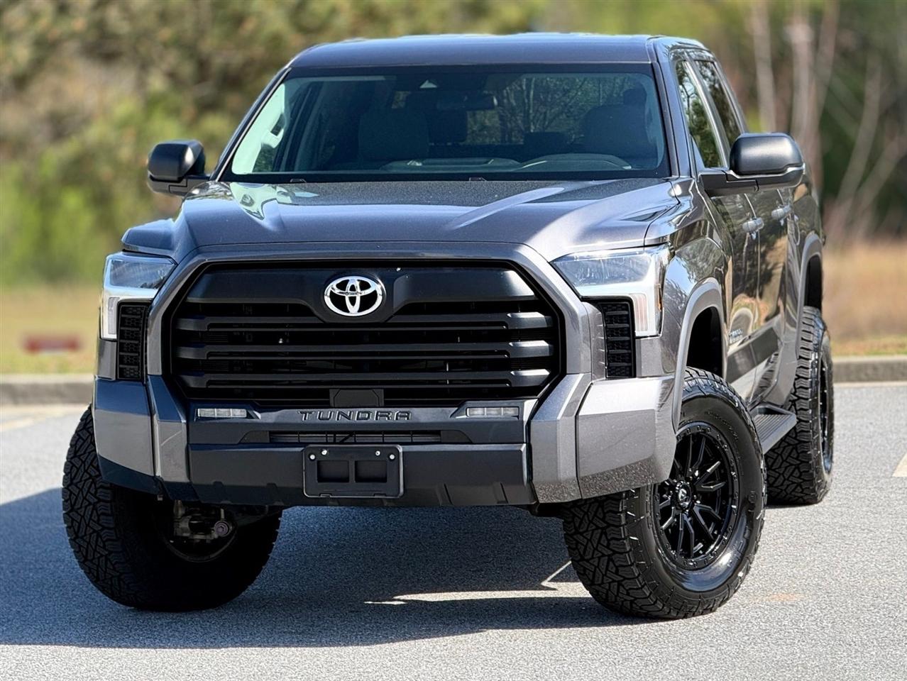 Toyota Tundra 4WD  2024