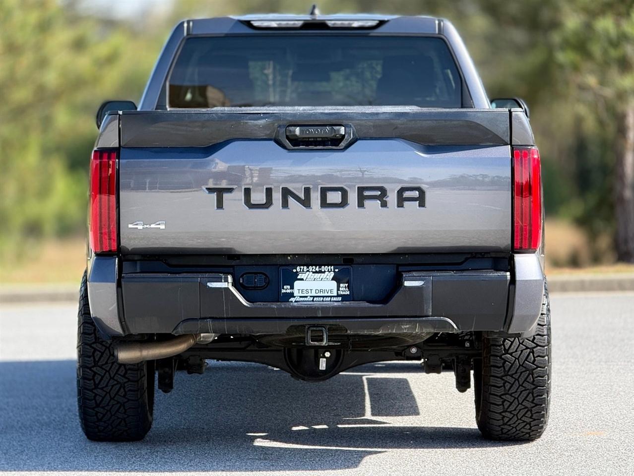 Toyota Tundra 4WD  2024
