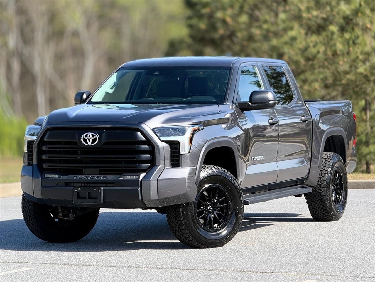 Toyota Tundra 4WD  2024