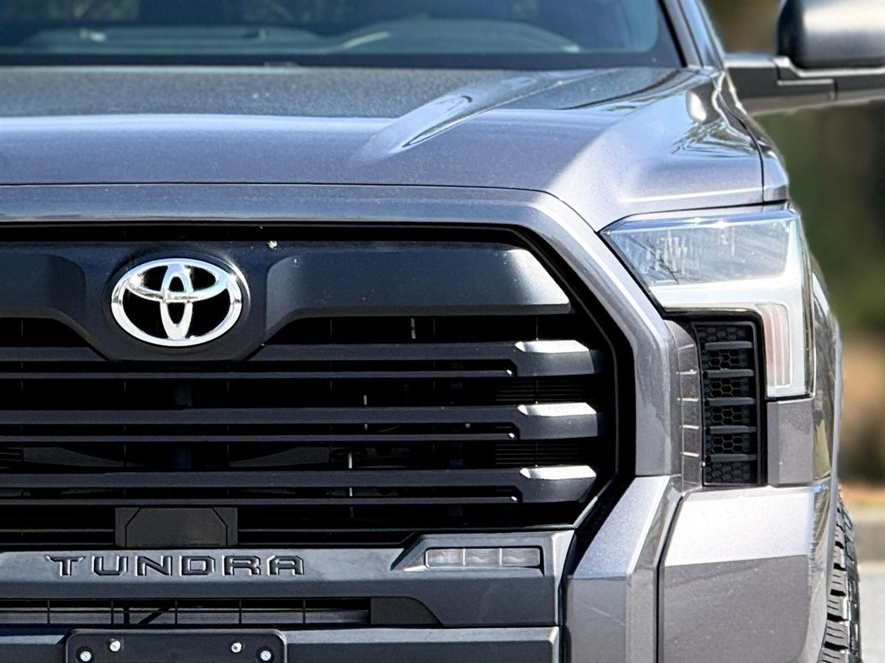 Toyota Tundra 4WD  2024
