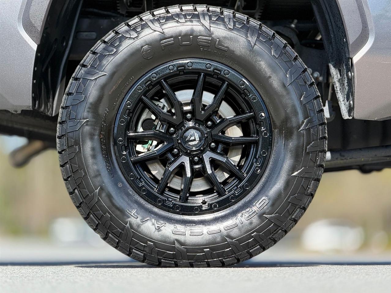 Toyota Tundra 4WD  2024