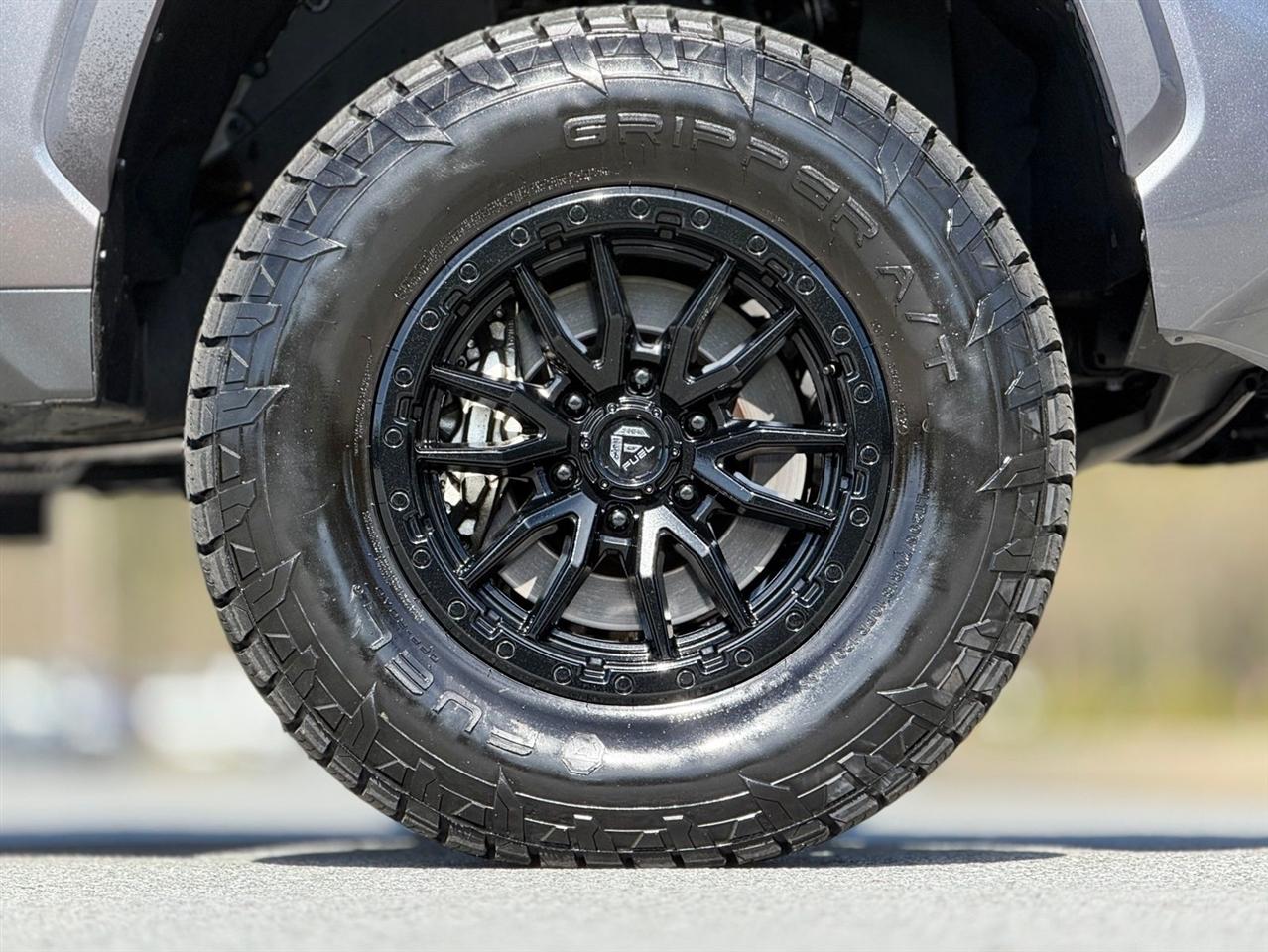 Toyota Tundra 4WD  2024