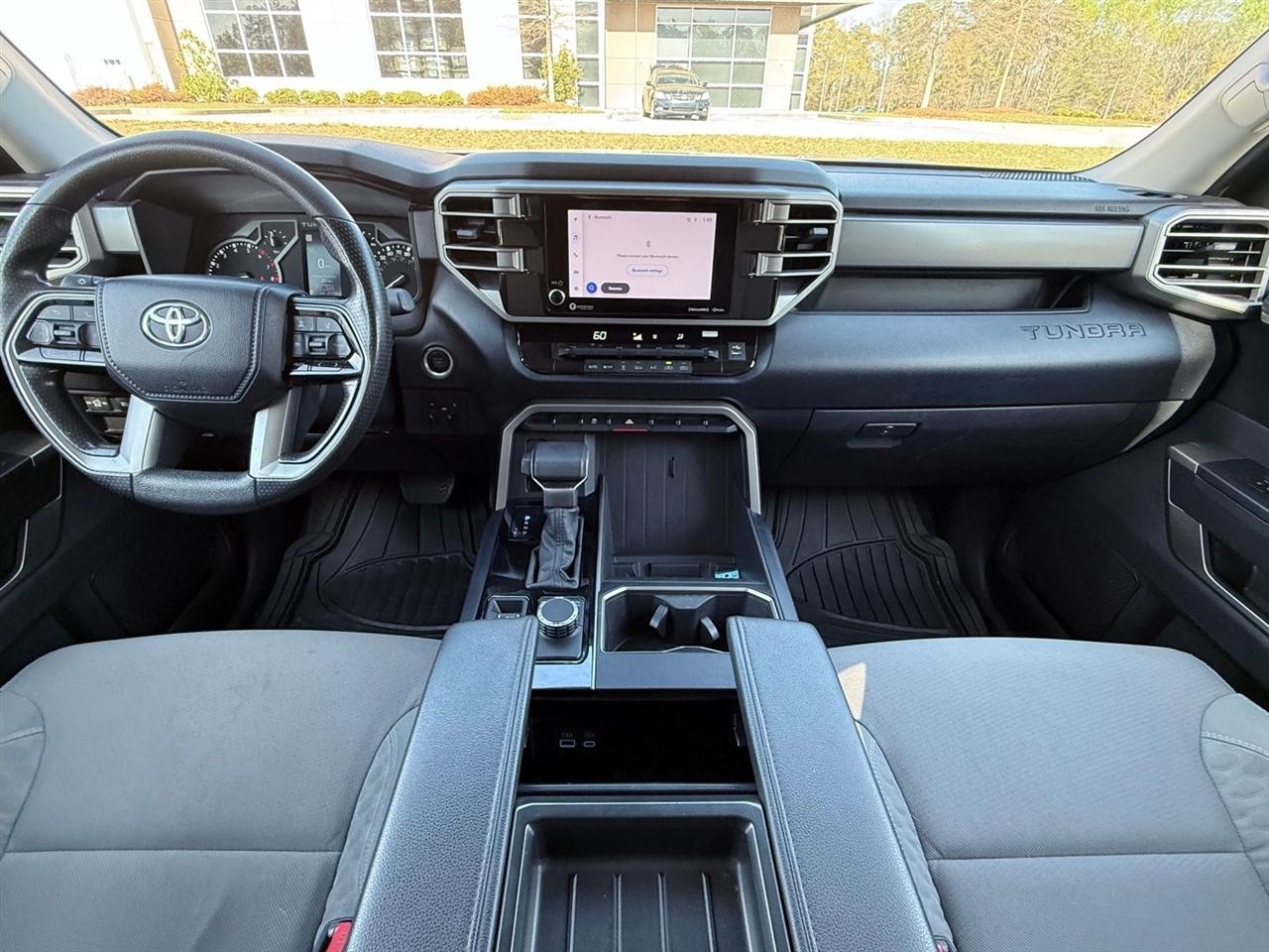 Toyota Tundra 4WD  2024