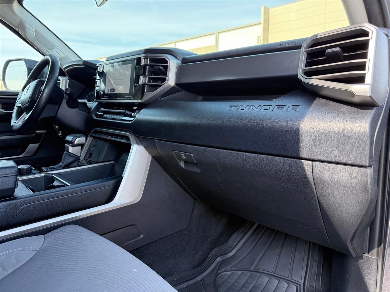 Toyota Tundra 4WD  2024