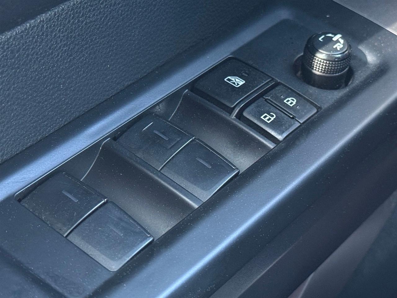 Toyota Tundra 4WD  2024