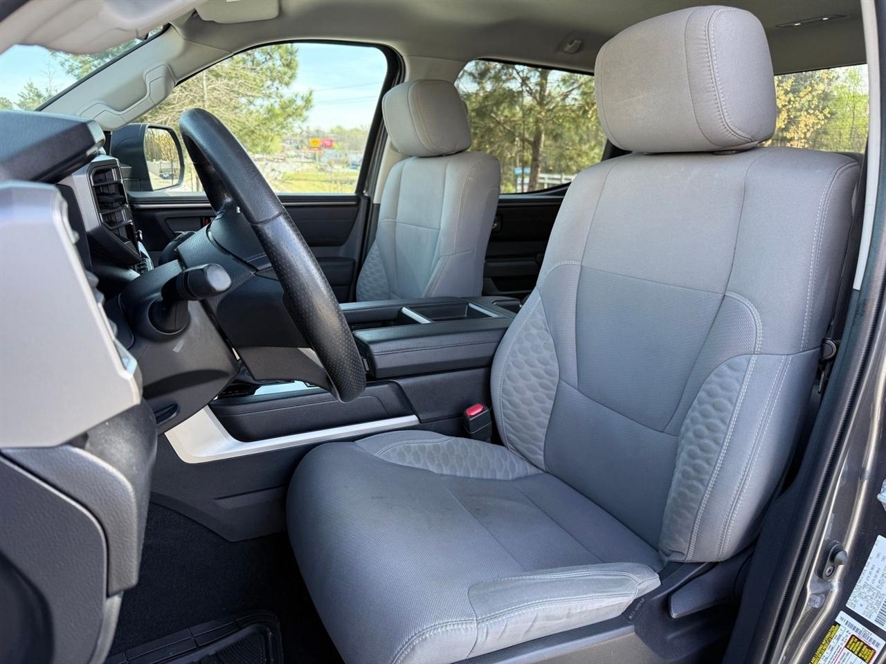 Toyota Tundra 4WD  2024