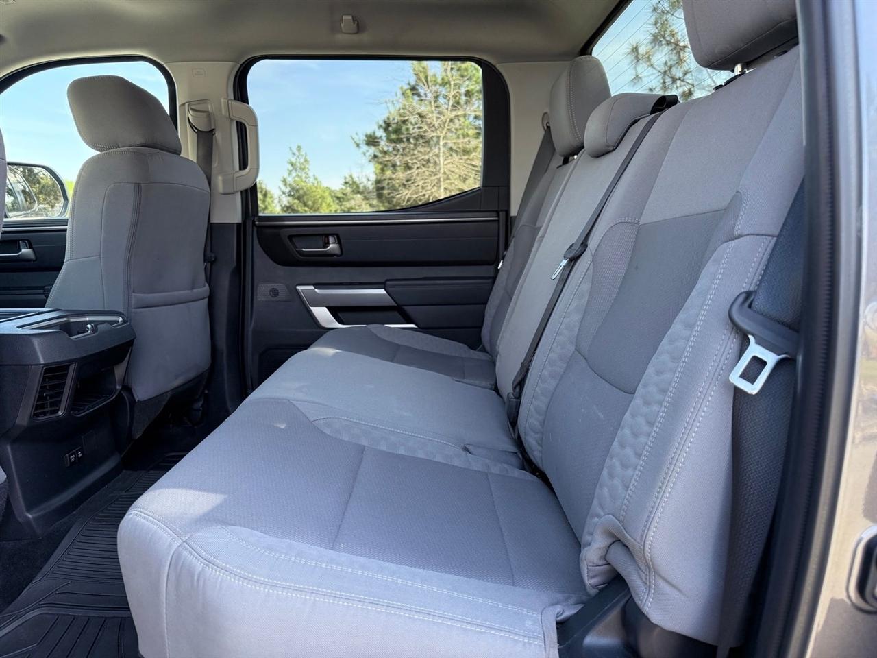 Toyota Tundra 4WD  2024