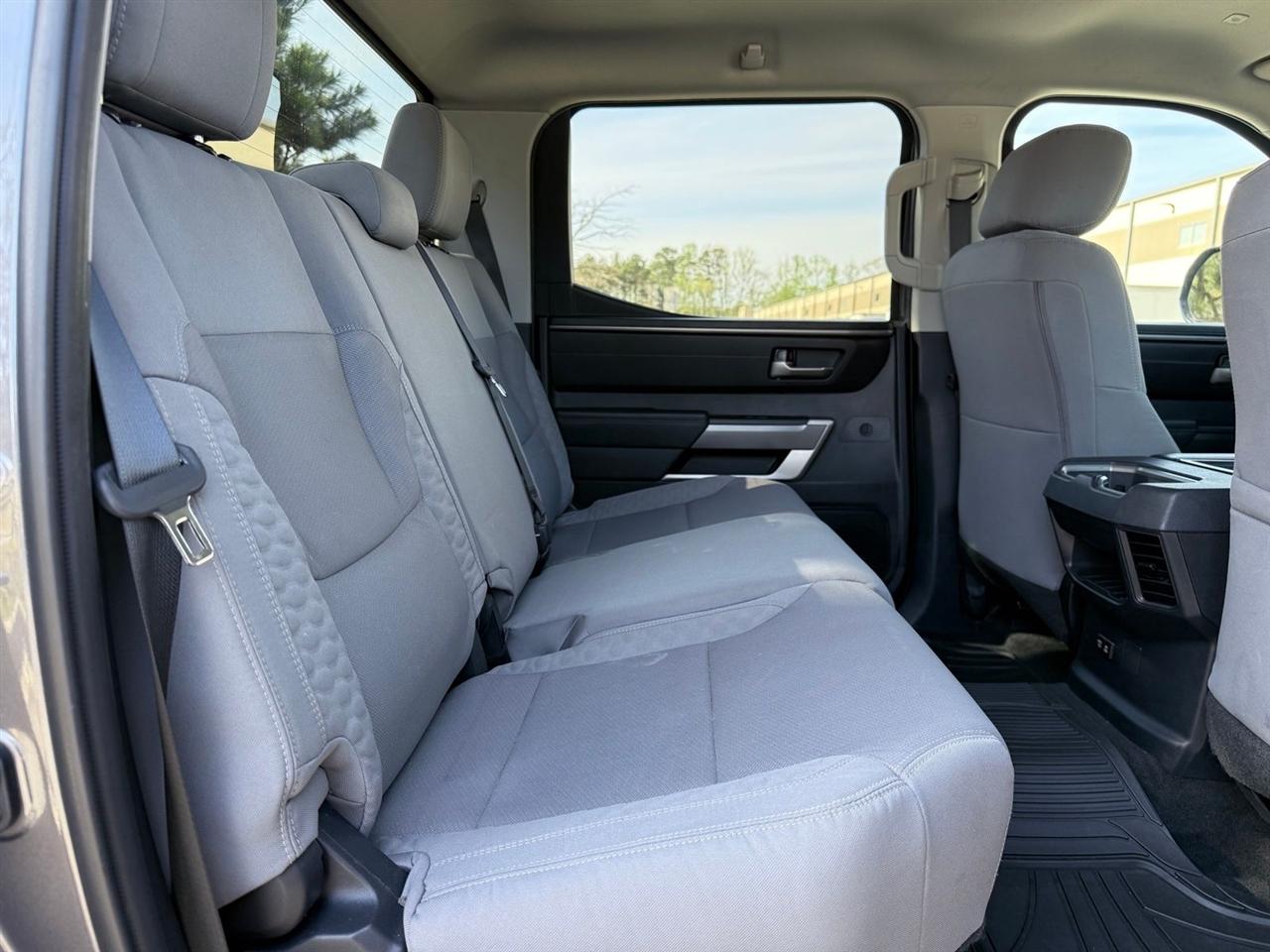 Toyota Tundra 4WD  2024