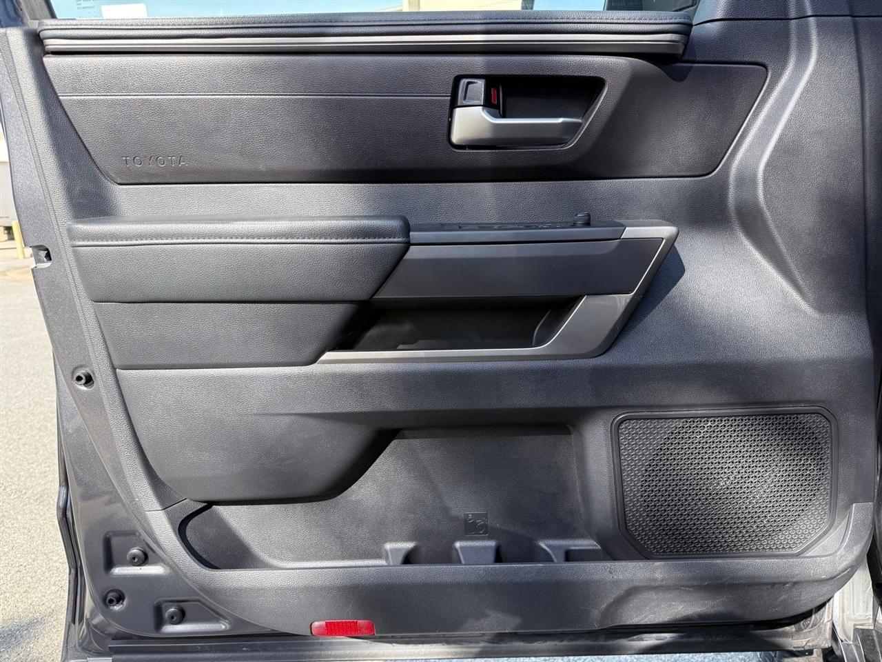 Toyota Tundra 4WD  2024