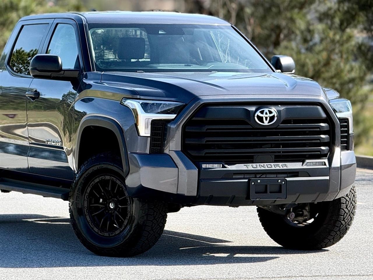 Toyota Tundra 4WD  2024