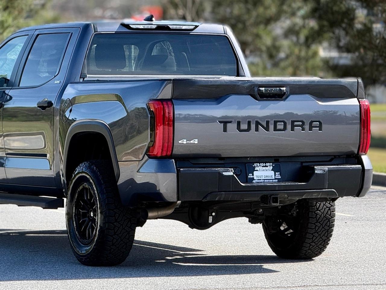 Toyota Tundra 4WD  2024