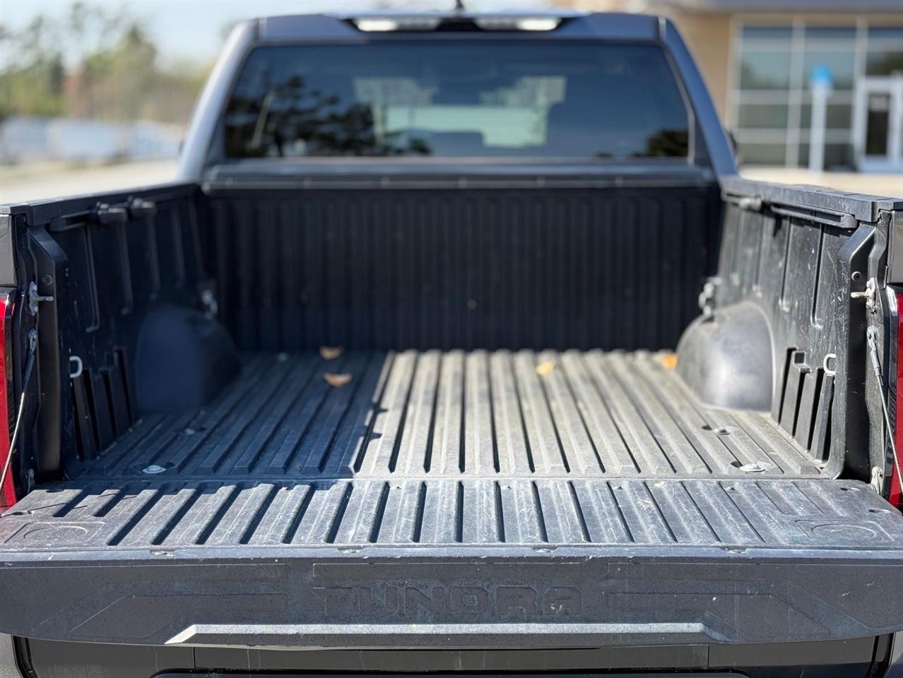 Toyota Tundra 4WD  2024