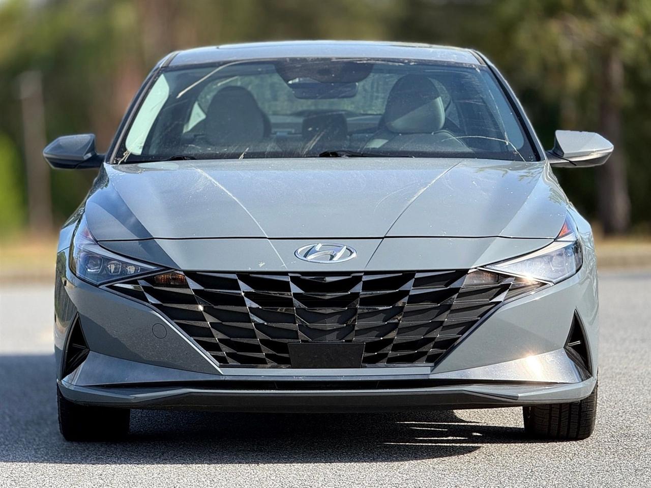 Hyundai Elantra  2023