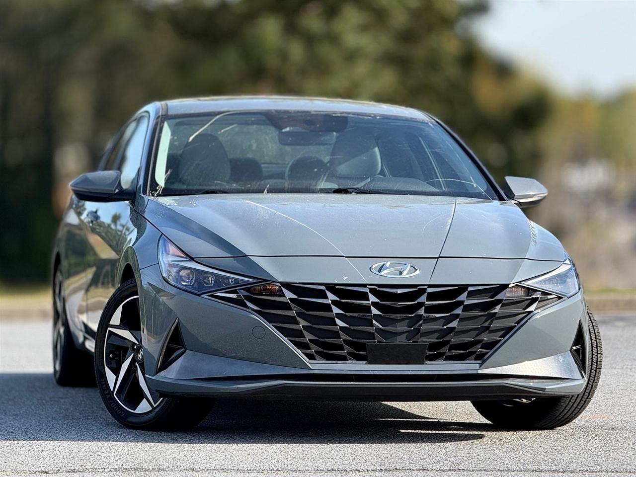 Hyundai Elantra  2023