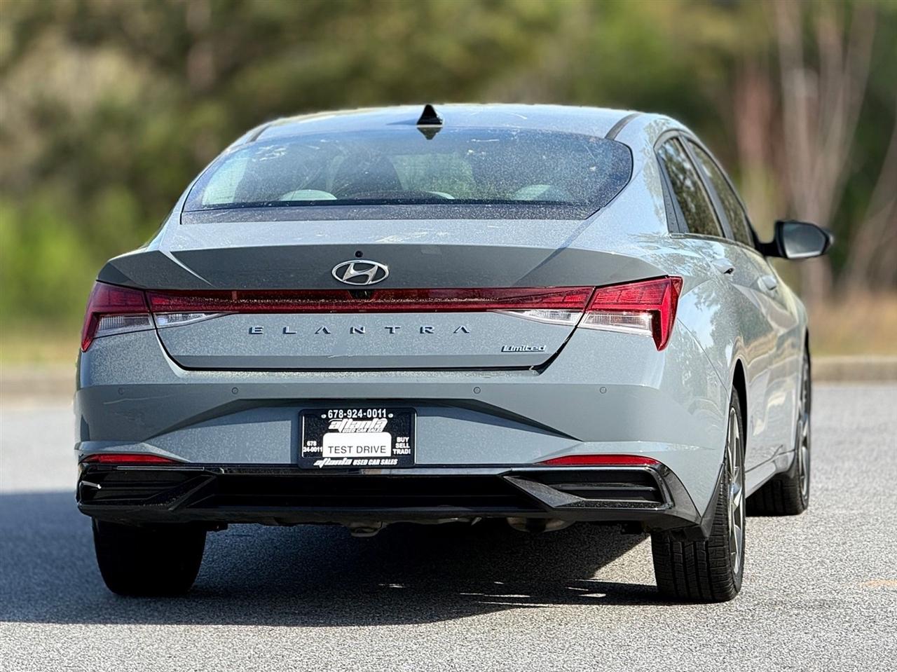 Hyundai Elantra  2023