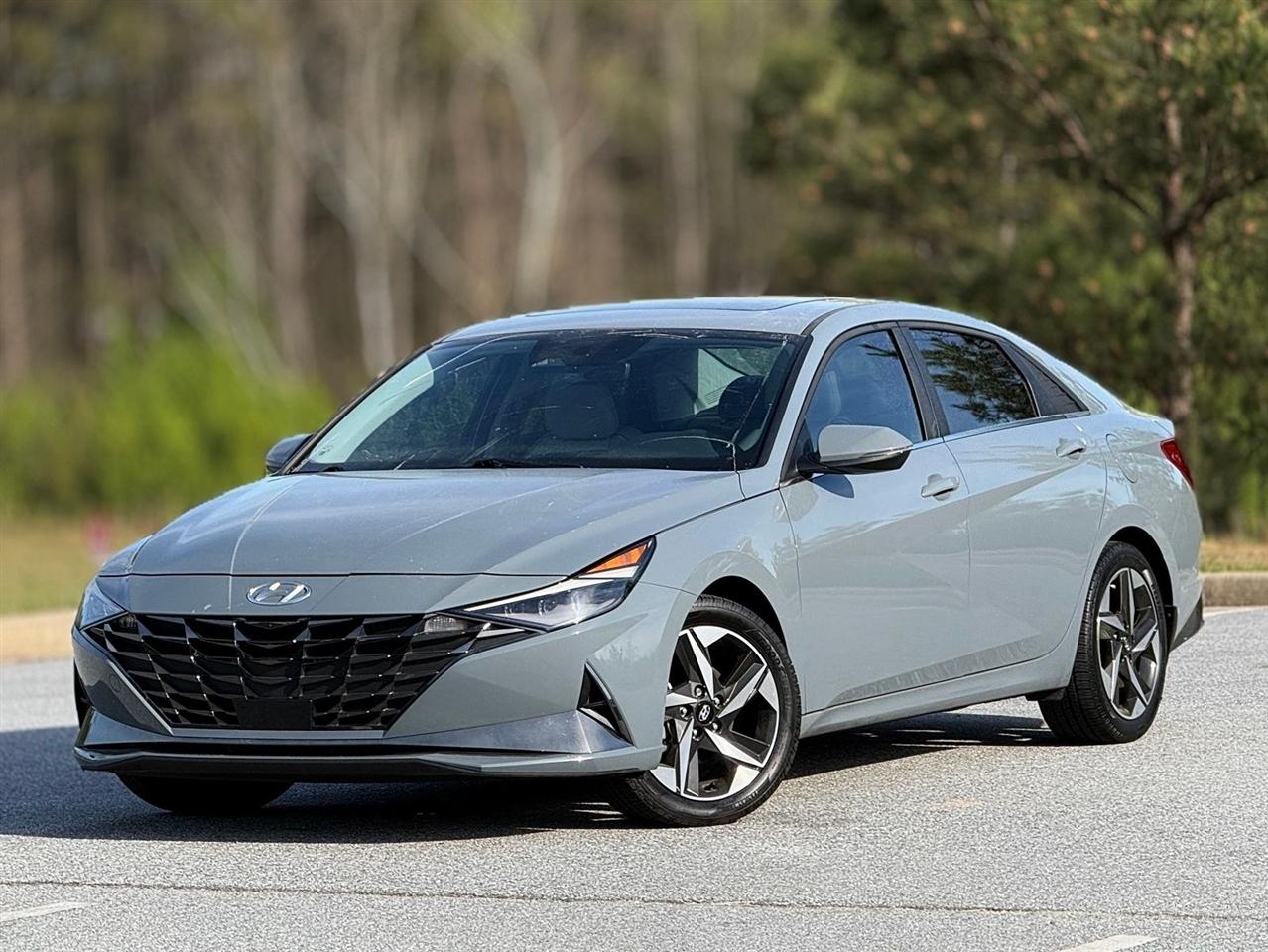 Hyundai Elantra  2023