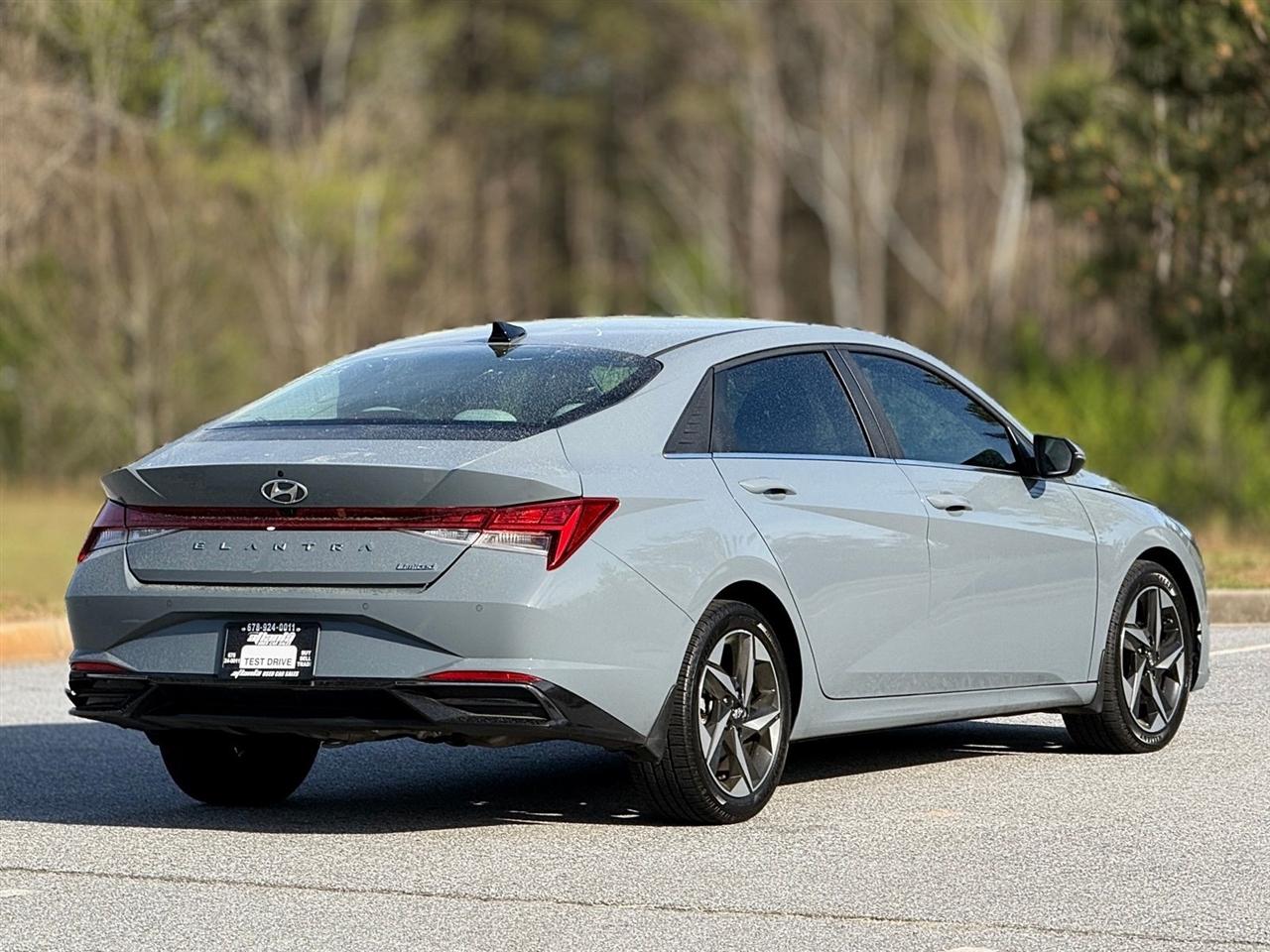 Hyundai Elantra  2023