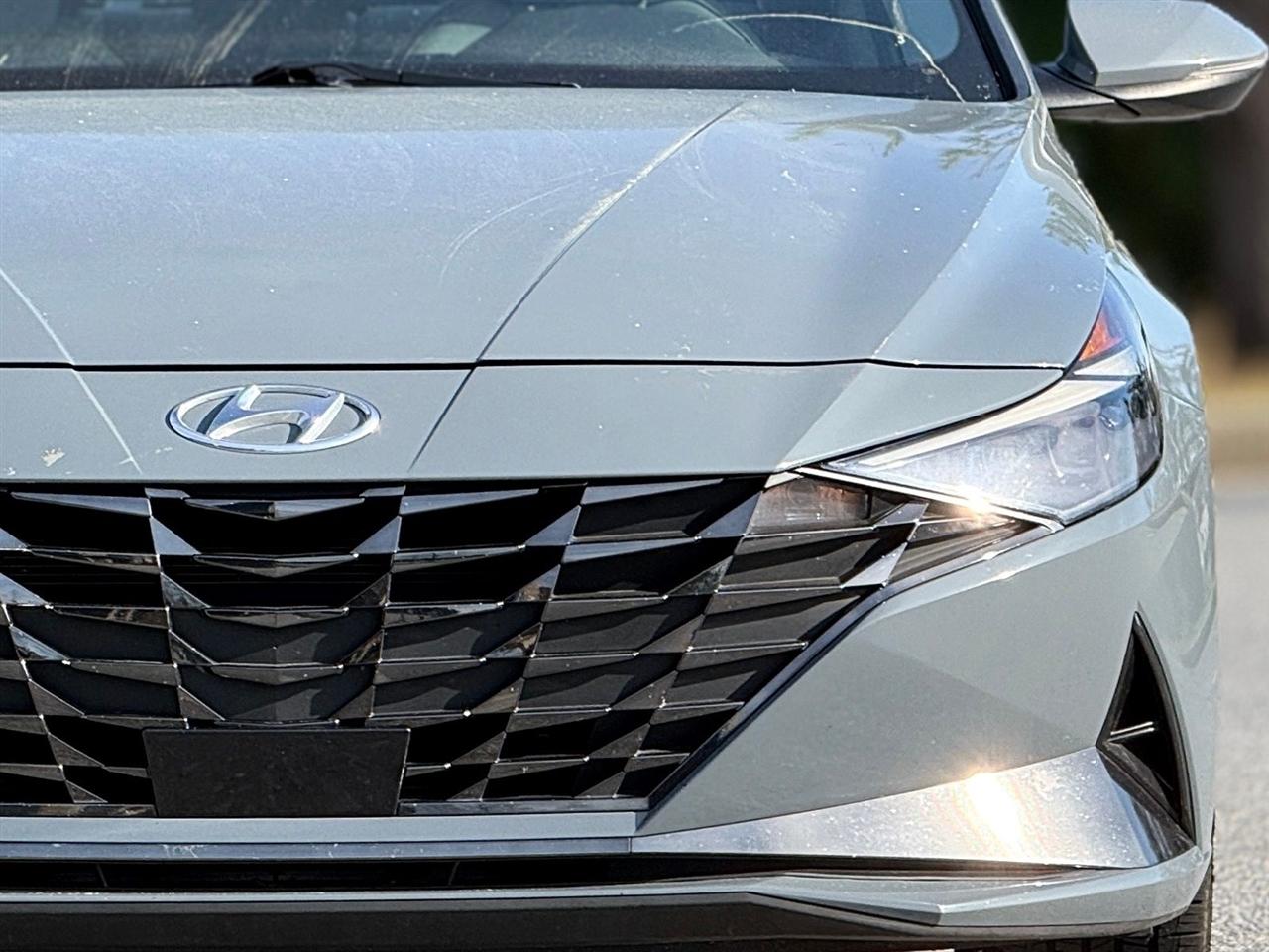 Hyundai Elantra  2023