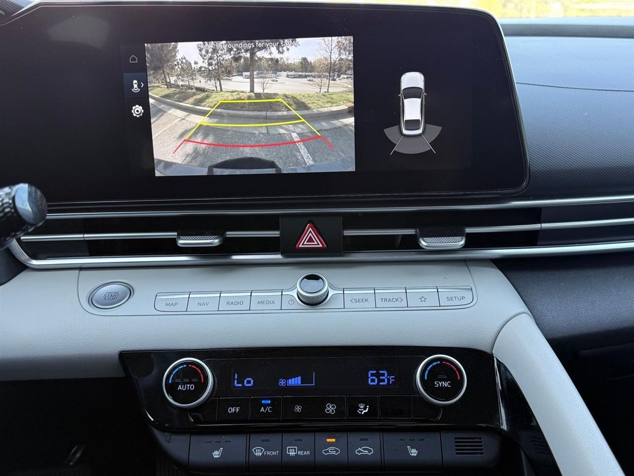 Hyundai Elantra  2023