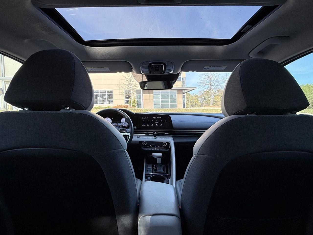 Hyundai Elantra  2023